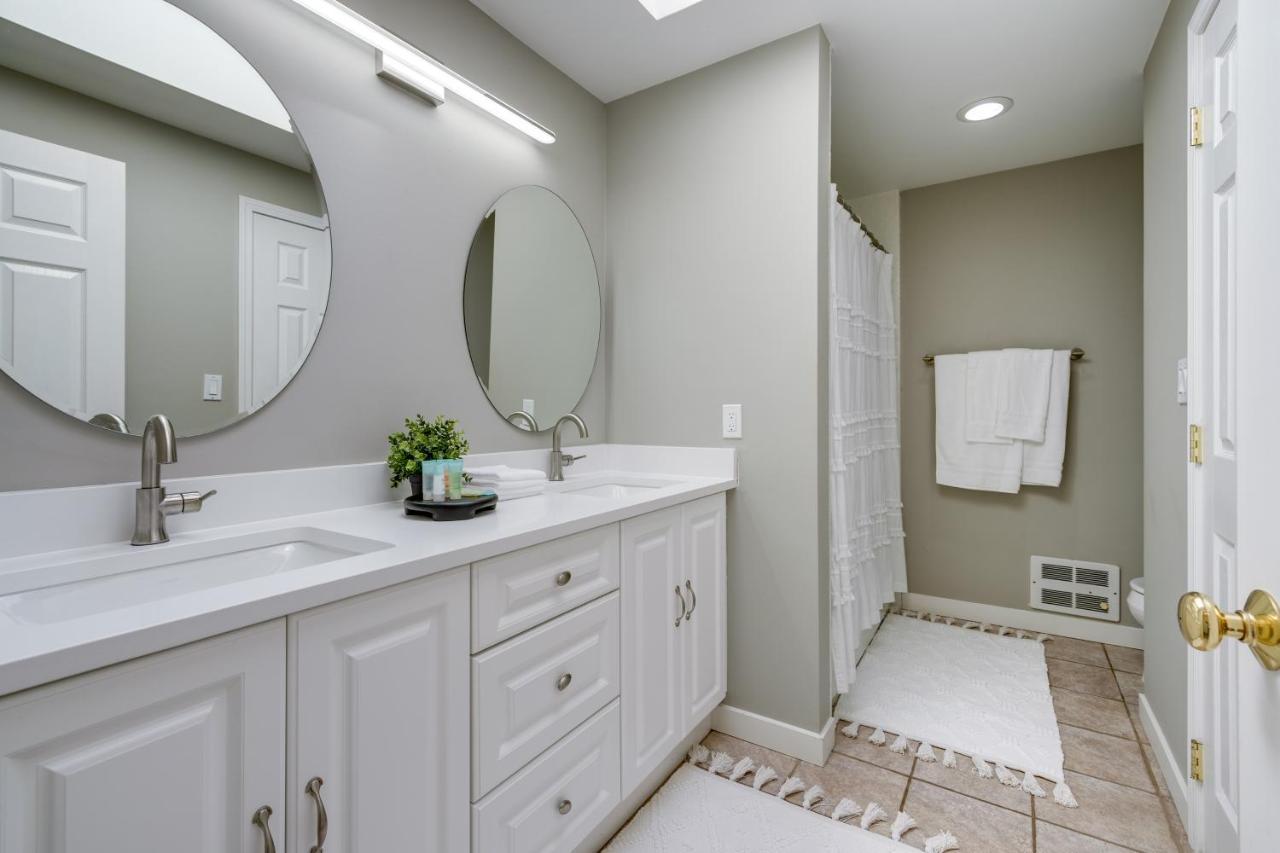 Modern Home 3 Miles To Woodinville Wine Country! Bagian luar foto